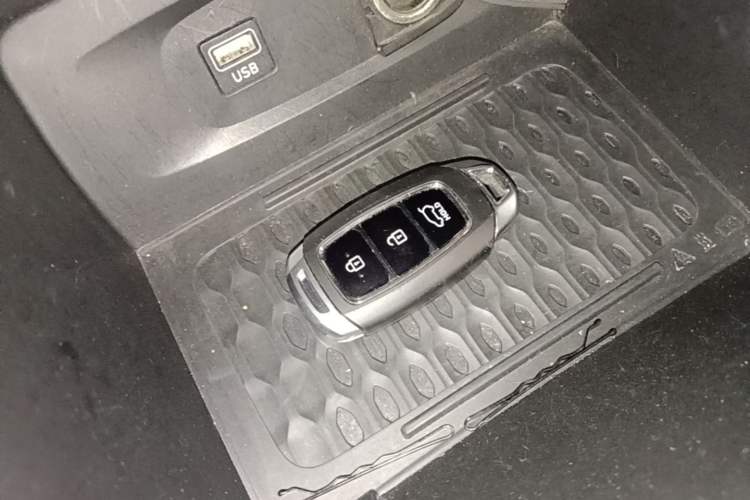 Used Hyundai ix25 2020 1.5L CVT GLS Smart Model Vehicle Key