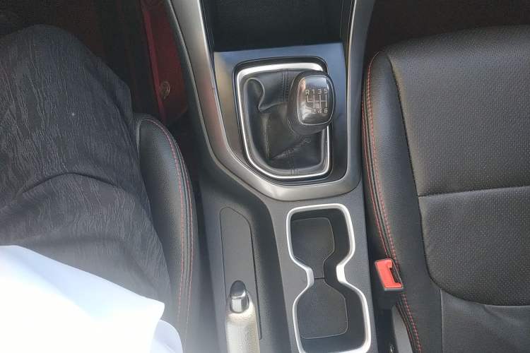 Used Hyundai ix35 2018 2.0L Manual Two-Wheel Drive Zhiyong·Changzhi Edition Gear Lever