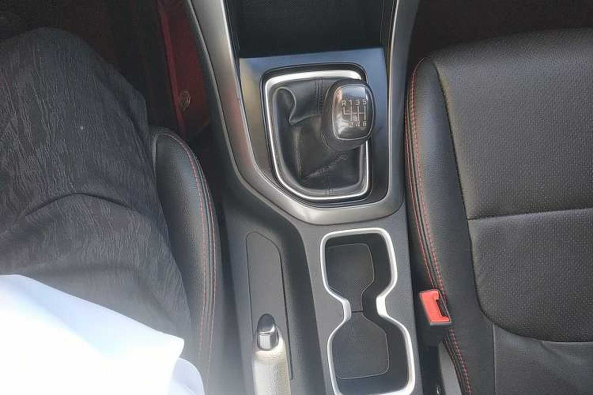 Used Hyundai ix35 2018 2.0L Manual Two-Wheel Drive Zhiyong·Changzhi Edition Gear Lever