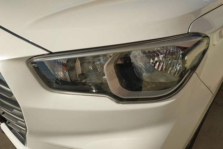 Used Hyundai ix35 2018 2.0L Manual Two-Wheel Drive Zhiyong·Changzhi Edition Left Front Headlight