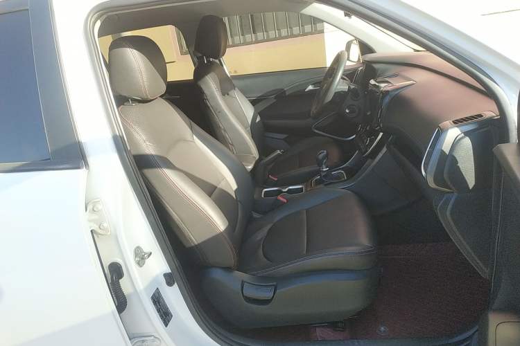 Used Hyundai ix35 2018 2.0L Manual Two-Wheel Drive Zhiyong·Changzhi Edition Right Front Seat