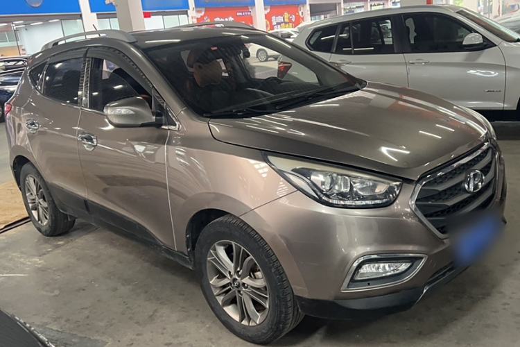 Used Hyundai ix35 2015 2.0L Automatic 2WD Smart Version China V Standard Exterior 2