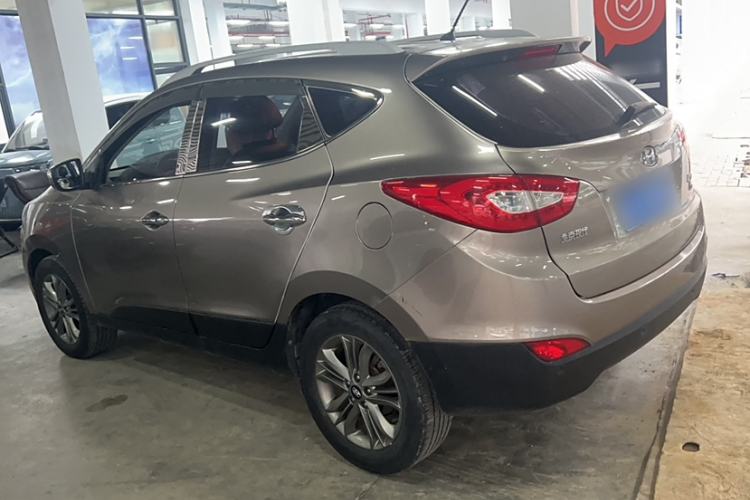 Used Hyundai ix35 2015 2.0L Automatic 2WD Smart Version China V Standard Exterior 3