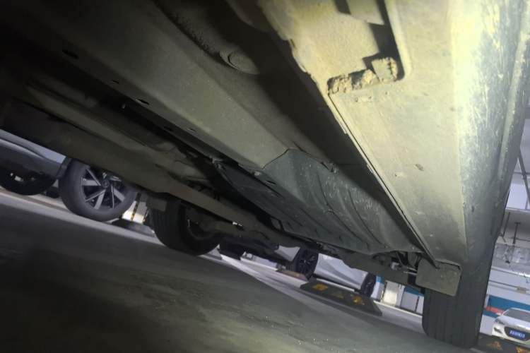 Used Hyundai ix35 2010 2.4L Automatic 2WD Prestige GLS Trim Chassis Front Left