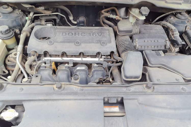 Used Hyundai ix35 2010 2.0L Automatic Two-Wheel Drive Elite Edition GLS Engine Bay