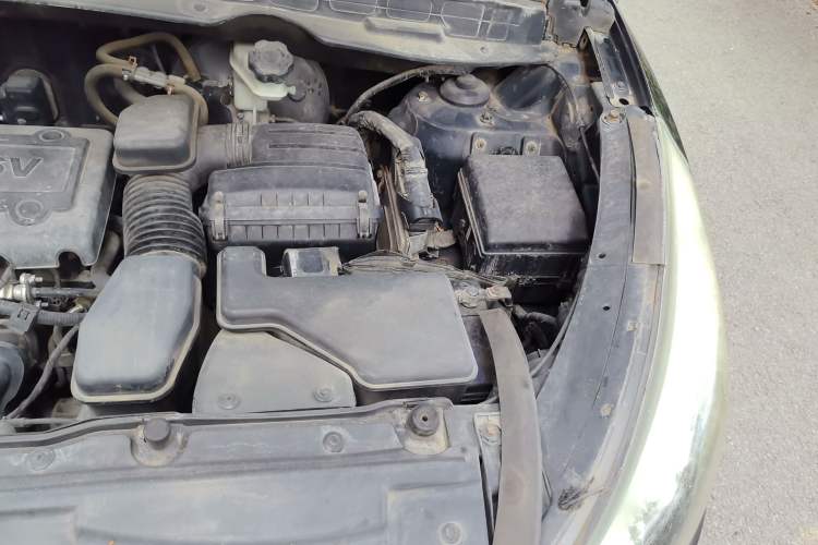 Used Hyundai ix35 2010 2.0L Automatic Two-Wheel Drive Elite Edition GLS Engine Bay Left