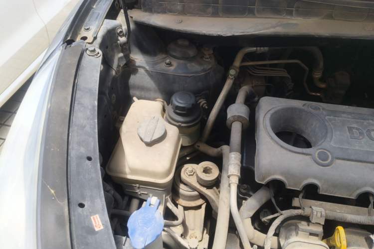 Used Hyundai ix35 2010 2.0L Manual Two-Wheel Drive New Edition GL Engine Bay Right