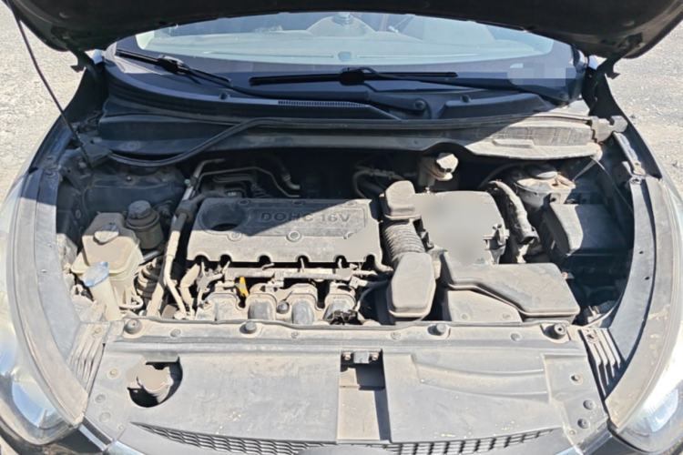Used Hyundai ix35 2010 2.0L Automatic Two-Wheel Drive Elite Edition GLS Engine Bay