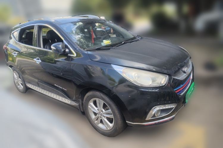Used Hyundai ix35 2010 2.0L Automatic Two-Wheel Drive Elite Edition GLS Front Right 45 Deg
