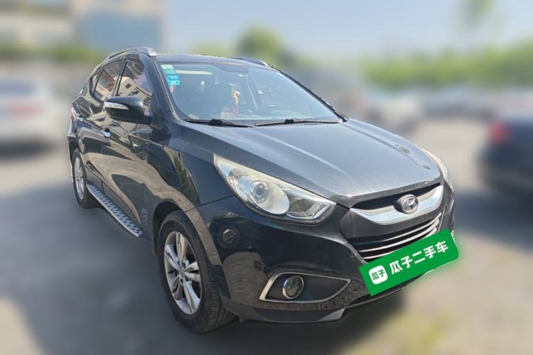 Used Hyundai ix35 2010 2.0L Automatic Two-Wheel Drive Elite Edition GLS Front Right 45 Deg
