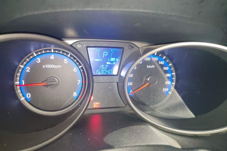 Used Hyundai ix35 2010 2.0L Automatic Two-Wheel Drive Elite Edition GLS Instrument Cluster