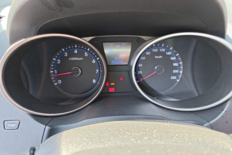 Used Hyundai ix35 2010 2.0L Automatic Two-Wheel Drive Elite Edition GLS Instrument Cluster