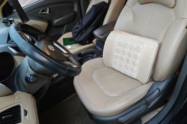 Used Hyundai ix35 2010 2.0L Automatic 4x4 Premium GLS Trim Left Front Seat