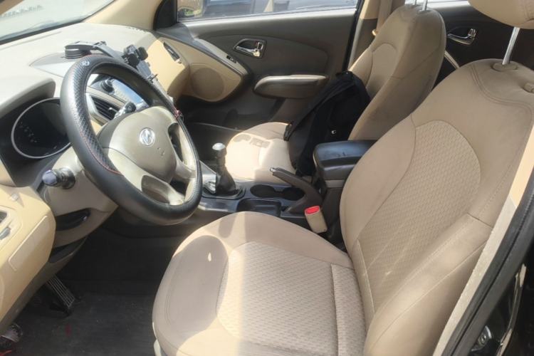 Used Hyundai ix35 2010 2.0L Manual Two-Wheel Drive New Edition GL Left Front Seat