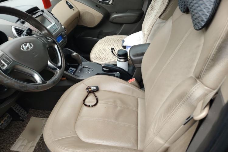 Used Hyundai ix35 2010 2.4L Automatic 4x4 GLS Navigation Edition Left Front Seat