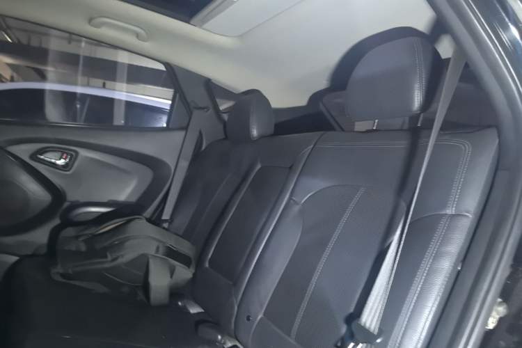 Used Hyundai ix35 2010 2.4L Automatic 2WD Prestige GLS Trim Left Rear Seat