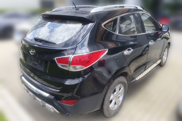 Used Hyundai ix35 2010 2.0L Manual Two-Wheel Drive New Edition GL Rear Right 45 Deg