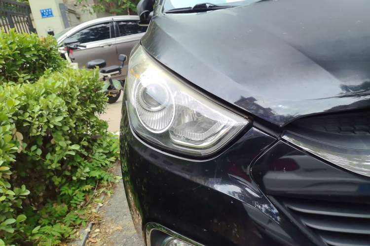 Used Hyundai ix35 2010 2.0L Automatic Two-Wheel Drive Elite Edition GLS Right Front Headlight
