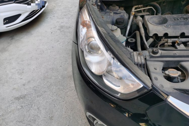 Used Hyundai ix35 2010 2.0L Automatic Two-Wheel Drive New Edition GL Right Front Headlight
