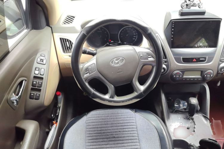 Used Hyundai ix35 2010 2.0L Automatic Two-Wheel Drive Elite Edition GLS Steering Wheel