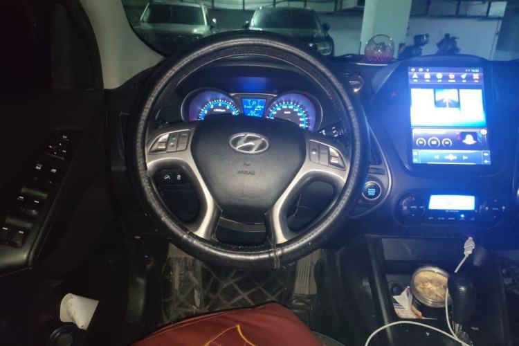 Used Hyundai ix35 2010 2.0L Automatic Two-Wheel Drive Elite Edition GLS Steering Wheel