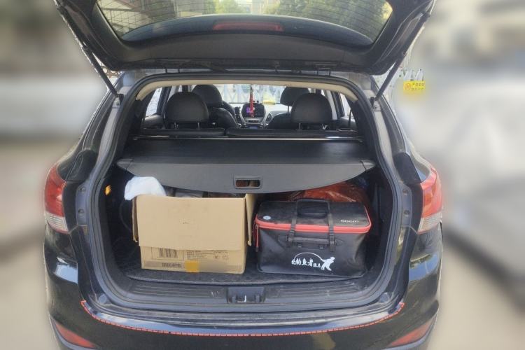 Used Hyundai ix35 2010 2.0L Automatic Two-Wheel Drive Elite Edition GLS Trunk
