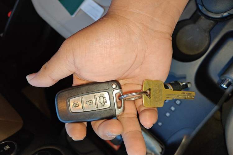 Used Hyundai ix35 2010 2.0L Automatic 4x4 Premium GLS Trim Vehicle Key