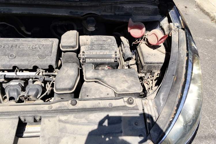 Used Hyundai ix35 2010 2.0L Automatic Two-Wheel Drive Elite Edition GLS Engine Bay Left