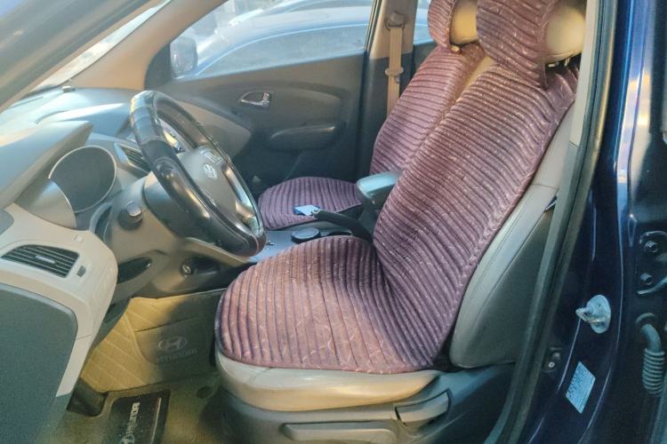 Used Hyundai ix35 2010 2.0L Automatic 4x4 Premium GLS Trim Left Front Seat