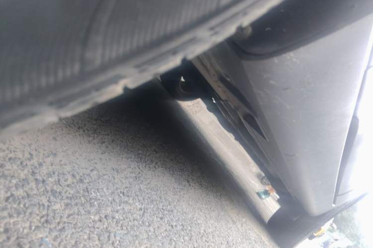 Used Hyundai ix35 2010 2.0L Automatic 4x4 Premium GLS Trim Chassis Front Left