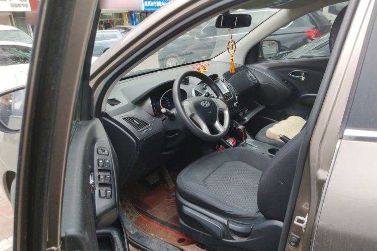 Used Hyundai ix35 2010 2.0L Automatic Two-Wheel Drive New Edition GL Driver Seat