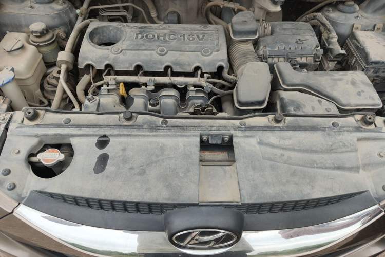 Used Hyundai ix35 2010 2.4L Automatic 4x4 GLS Navigation Edition Engine Bay