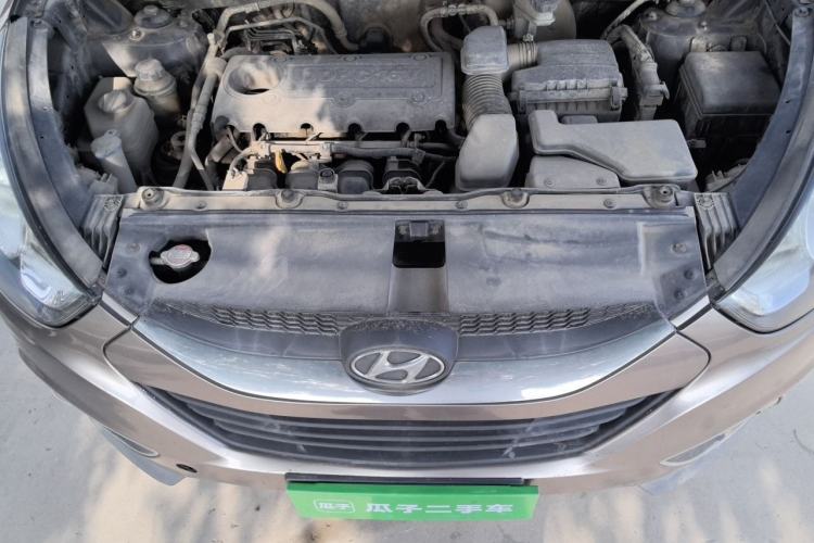 Used Hyundai ix35 2010 2.0L Automatic Two-Wheel Drive Elite Edition GLS Engine Bay