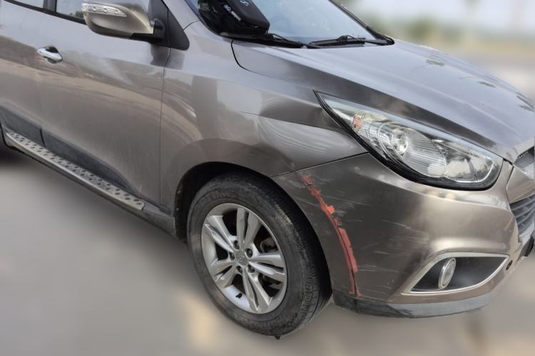 Used Hyundai ix35 2010 2.0L Automatic Two-Wheel Drive Elite Edition GLS Front Right 45 Deg