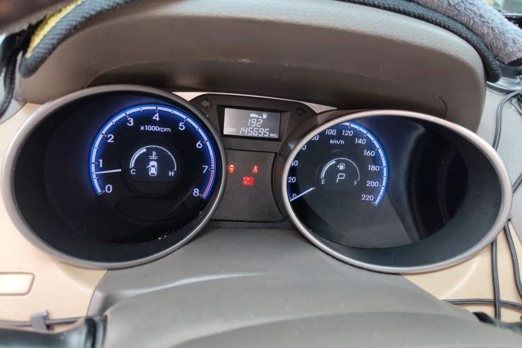 Used Hyundai ix35 2010 2.4L Automatic 4x4 GLS Navigation Edition Instrument Cluster