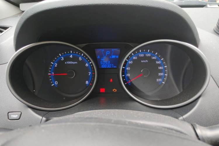 Used Hyundai ix35 2010 2.0L Automatic Two-Wheel Drive New Edition GL Instrument Cluster