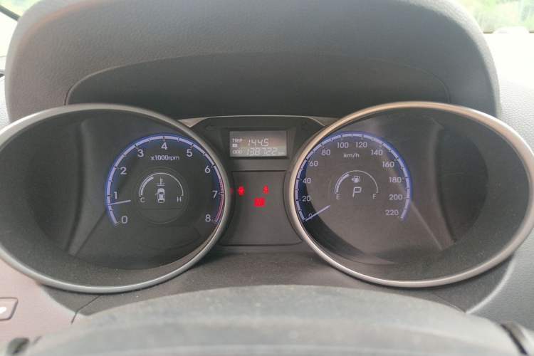 Used Hyundai ix35 2010 2.4L Automatic 4x4 GLS Navigation Edition Instrument Cluster