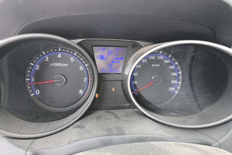 Used Hyundai ix35 2010 2.0L Automatic Two-Wheel Drive Elite Edition GLS Instrument Cluster