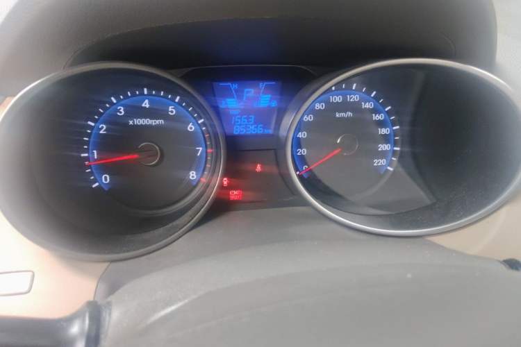 Used Hyundai ix35 2010 2.0L Automatic 4x4 Premium GLS Trim Instrument Cluster