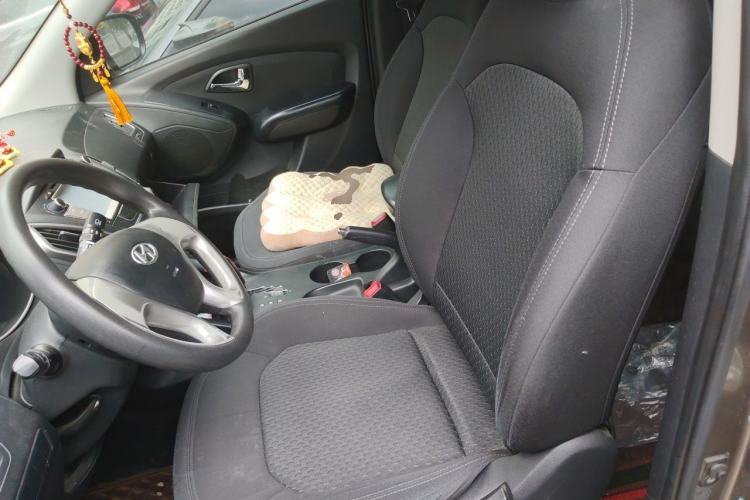 Used Hyundai ix35 2010 2.0L Automatic Two-Wheel Drive New Edition GL Left Front Seat