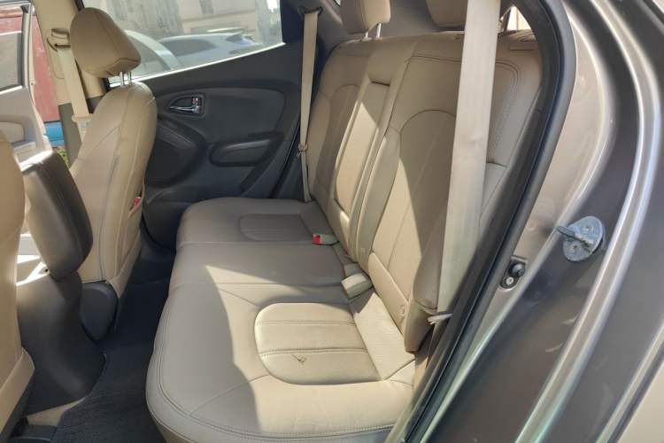 Used Hyundai ix35 2010 2.0L Automatic Two-Wheel Drive Elite Edition GLS Left Rear Seat