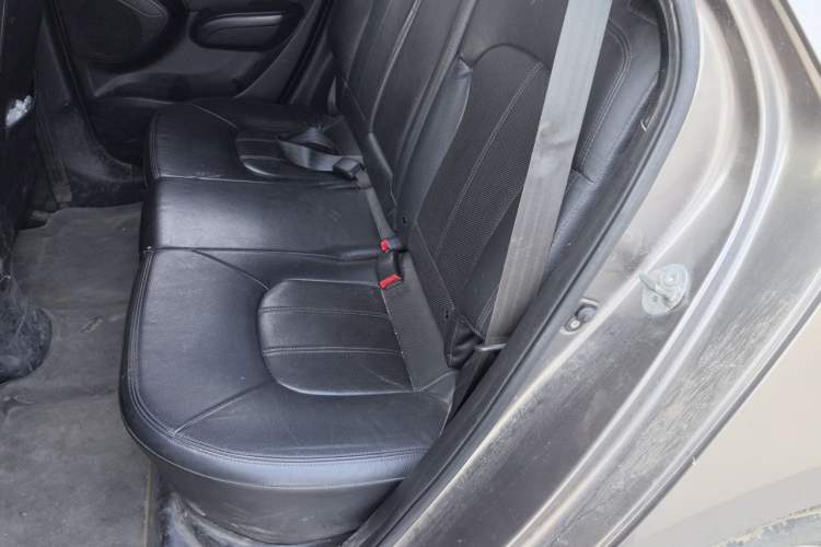 Used Hyundai ix35 2010 2.0L Automatic Two-Wheel Drive Elite Edition GLS Left Rear Seat