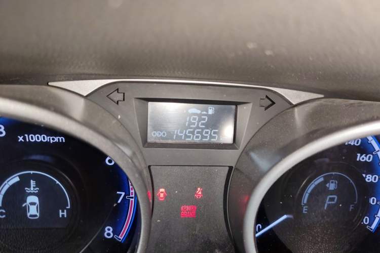 Used Hyundai ix35 2010 2.4L Automatic 4x4 GLS Navigation Edition Odometer Close Up