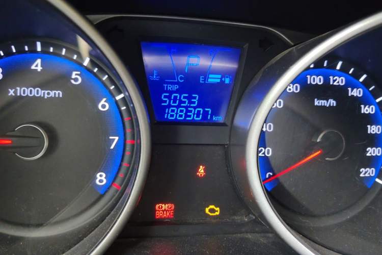 Used Hyundai ix35 2010 2.0L Automatic Two-Wheel Drive New Edition GL Odometer Close Up