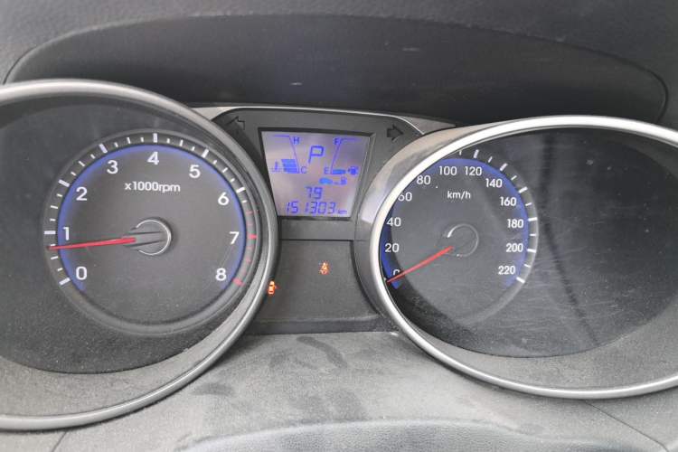 Used Hyundai ix35 2010 2.0L Automatic Two-Wheel Drive Elite Edition GLS Odometer Close Up