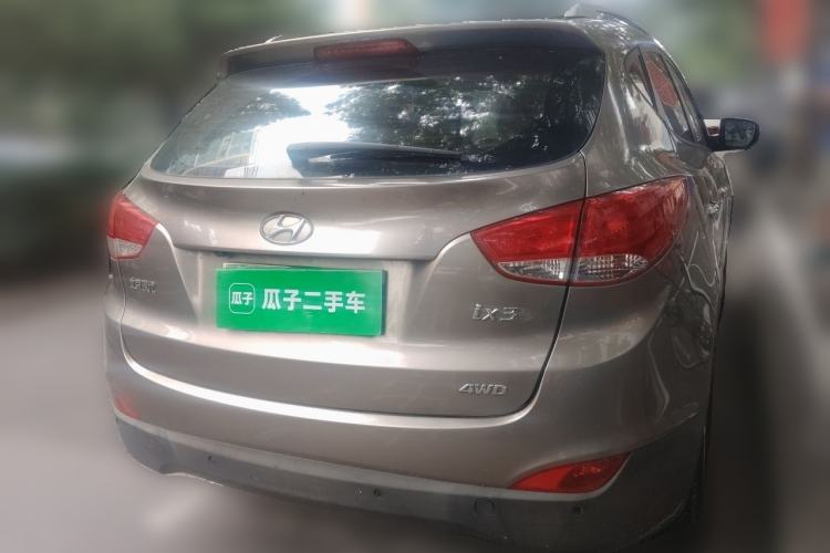 Used Hyundai ix35 2010 2.0L Automatic 4x4 Premium GLS Trim Rear Right 45 Deg