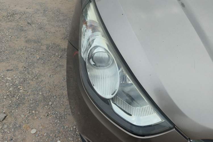 Used Hyundai ix35 2010 2.4L Automatic 4x4 GLS Navigation Edition Right Front Headlight