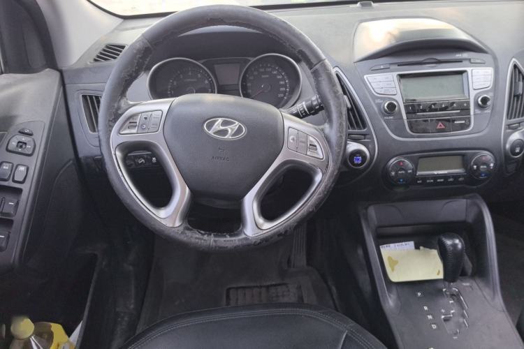 Used Hyundai ix35 2010 2.0L Automatic Two-Wheel Drive Elite Edition GLS Steering Wheel