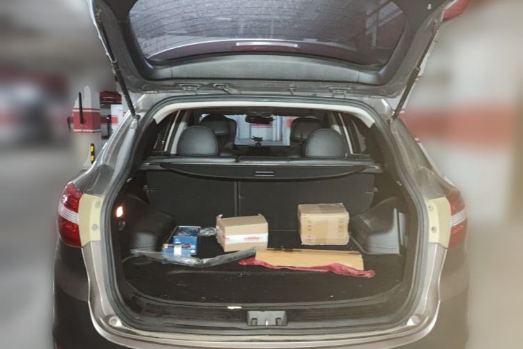 Used Hyundai ix35 2010 2.0L Automatic Two-Wheel Drive Elite Edition GLS Trunk