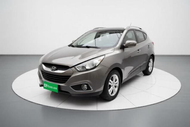 Hyundai ix35 2010 2.0L Automatic Two-Wheel Drive Elite Edition GLS مستعملة